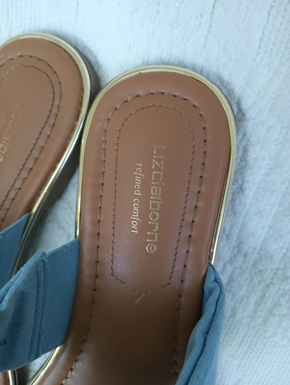 Liz Claiborne Powder Blue Suede Ring-Accent Thong Sandals Flats Casual Comfy 7M - Picture 6 of 13